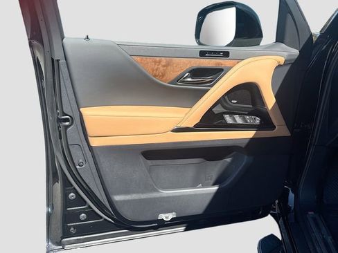 New 2026 Lexus LX 600 4WD w/ Premium Package image 23