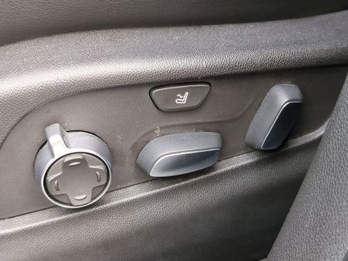 Used 2019 Cadillac XT4 Premium Luxury image 20