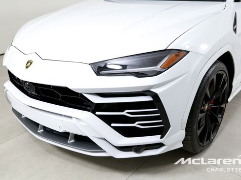 Used 2022 Lamborghini Urus image 37