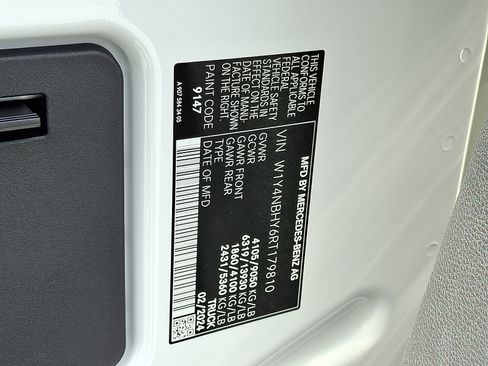 Used 2024 Mercedes-Benz Sprinter 144 Cargo image 30