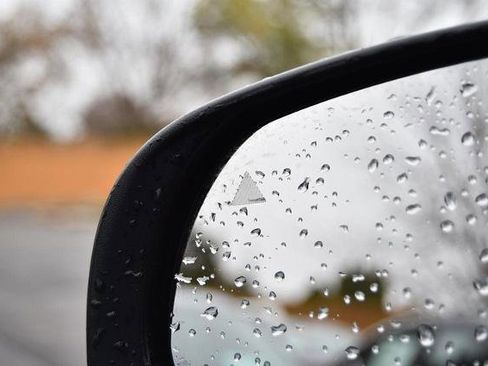 Used 2023 Jeep Cherokee Altitude Lux image 9