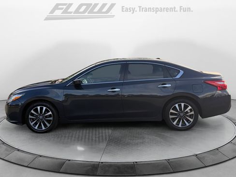 Used 2017 Nissan Altima 2.5 SV FWD image 5