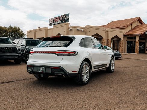 Used 2024 Porsche Macan AWD/4WD image 7