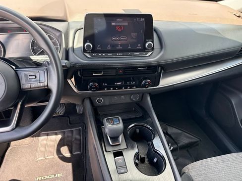Used 2021 Nissan Rogue SV FWD image 8