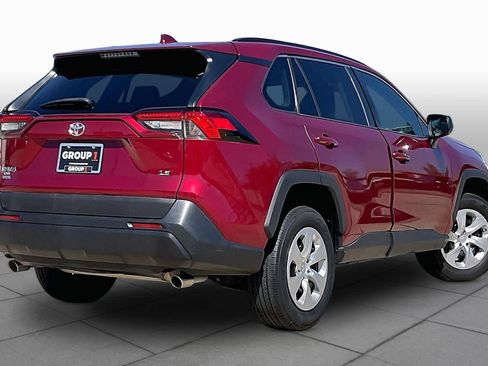 Used 2019 Toyota RAV4 LE FWD image 26