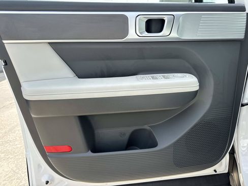 Used 2025 Hyundai Santa Fe SEL FWD image 18