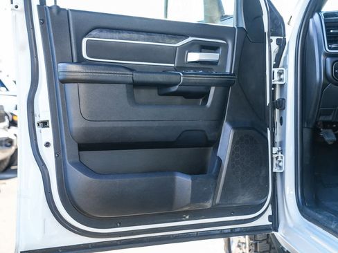 Used 2024 RAM 3500 Big Horn image 19