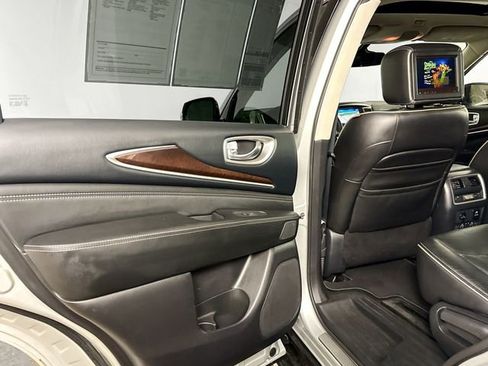 Used 2017 INFINITI QX60 Luxe w/ Deluxe Technology Package image 14