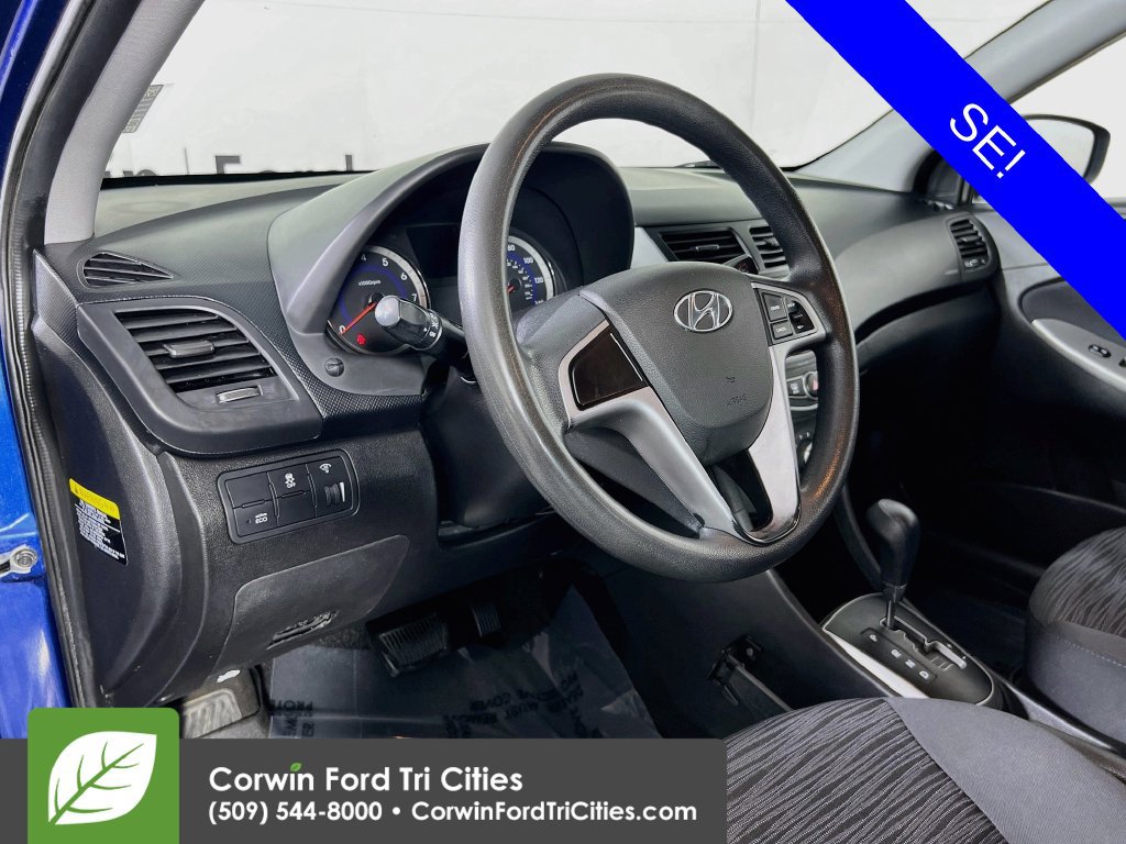 Used 2016 Hyundai Accent SE FWD image 2