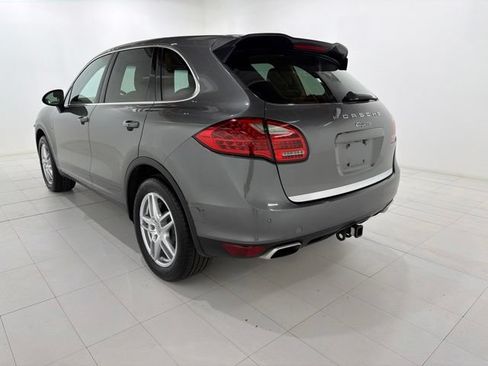 Used 2014 Porsche Cayenne Diesel AWD/4WD image 3