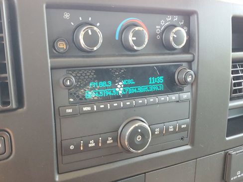 Used 2023 GMC Savana 2500 w/ Driver Convenience Package image 18