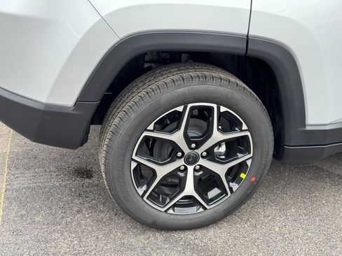 New 2026 Jeep Compass Limited image 4