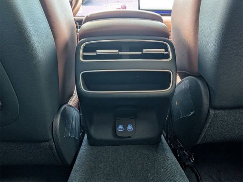 Used 2026 Genesis GV70 2.5T Advanced image 16