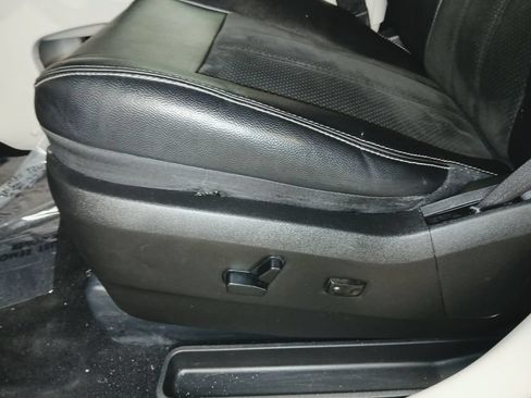 Used 2019 Dodge Grand Caravan SXT FWD image 16