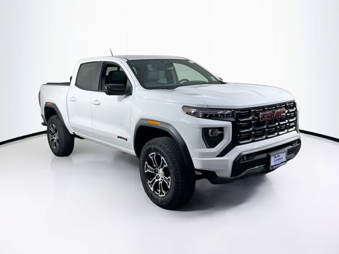 Used 2024 GMC Canyon AT4 w/ Technology Package image 3