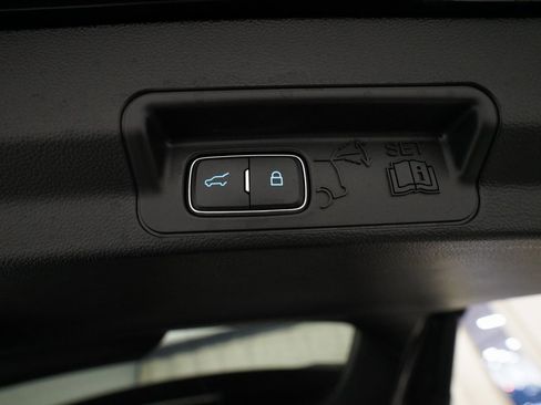 Used 2023 Ford Explorer ST-Line w/ Class IV Trailer Tow Package image 15