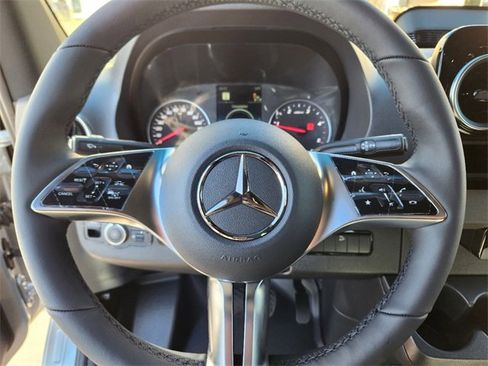 New 2025 Mercedes-Benz Sprinter 2500 image 18