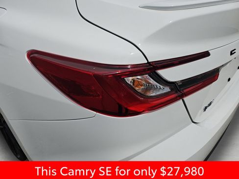 Used 2025 Toyota Camry SE FWD image 20