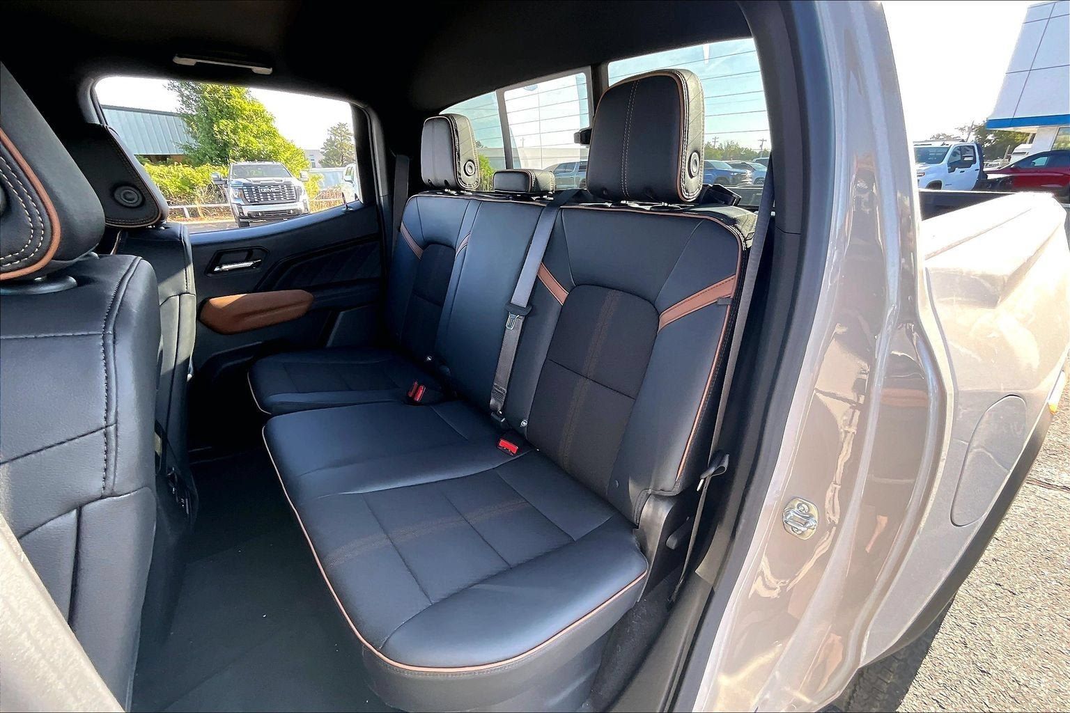 New 2026 GMC Canyon AT4 AWD/4WD image 10
