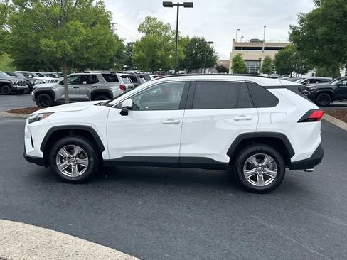 Used 2025 Toyota RAV4 XLE FWD image 7