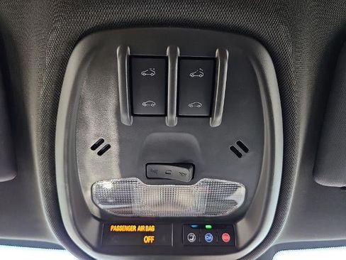 Used 2026 Chevrolet Trax RS w/ Sunroof Package FWD image 28
