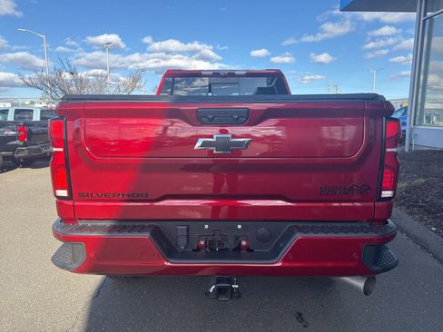 Used 2024 Chevrolet Silverado 2500 High Country w/ High Country Premium Package AWD/4WD image 8