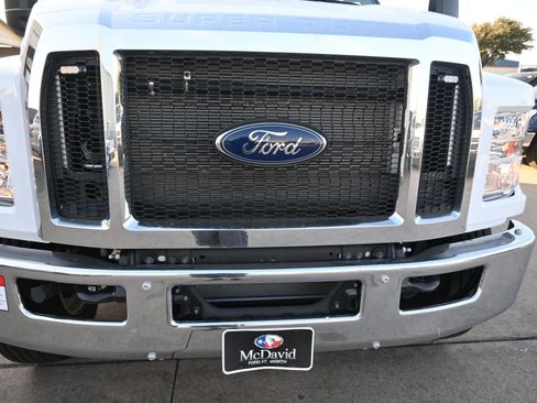 New 2026 Ford F750 2WD SuperCab Super Duty image 18