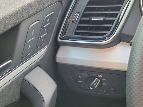 Certified 2024 Audi Q5 e Premium Plus w/ Premium Plus Package image 20