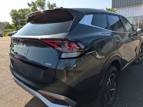 Used 2025 Kia Sportage LX AWD/4WD image 9