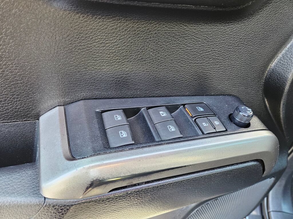 Used 2021 Toyota Tacoma SR5 AWD/4WD image 18