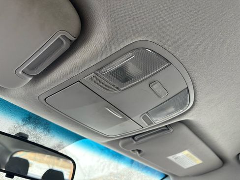 Used 2018 Hyundai Elantra GT image 39