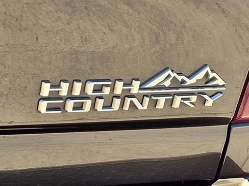 Used 2020 Chevrolet Silverado 2500 High Country w/ Z71 Off-Road Package image 11