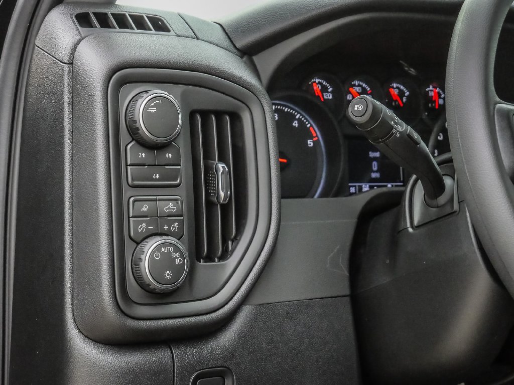 New 2026 Chevrolet Silverado 2500 Custom w/ Custom Value Package AWD/4WD image 31