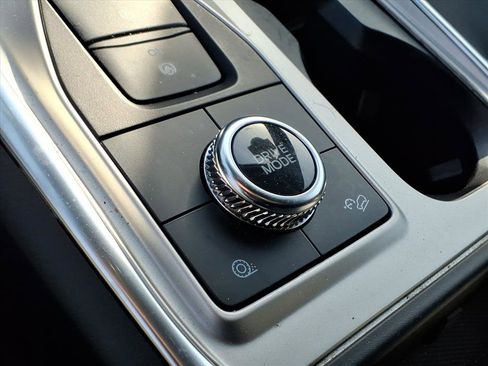 Used 2022 Ford Explorer XLT w/ Equipment Group 202A image 16