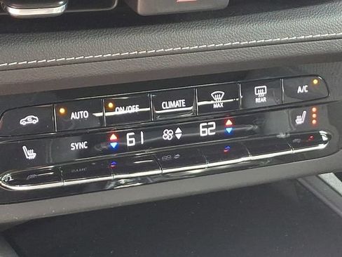 Used 2023 Buick Envision Preferred AWD/4WD image 14