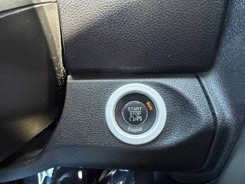 Used 2013 RAM 1500 R/T w/ Convenience Group RWD image 16