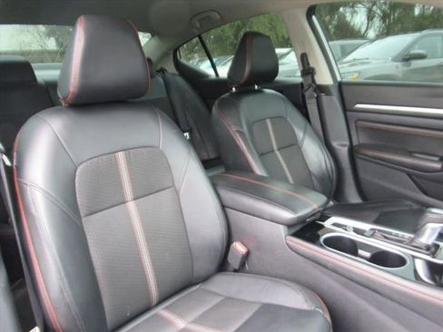 Used 2023 Nissan Altima 2.5 SR image 9