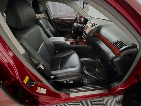 Used 2011 Lexus LS 460 w/ Comfort Pkg image 31