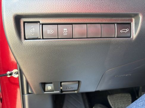 Used 2024 Toyota Venza Nightshade AWD/4WD image 28