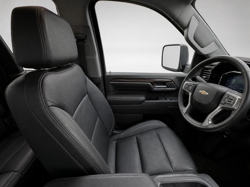 Used 2024 Chevrolet Silverado 2500 LT w/ Convenience Package AWD/4WD image 10