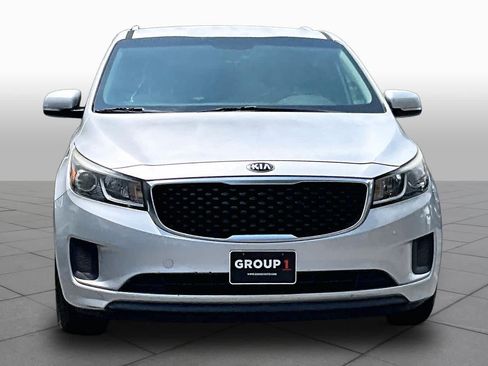 Used 2016 Kia Sedona LX w/ LX Convenience Package FWD image 4