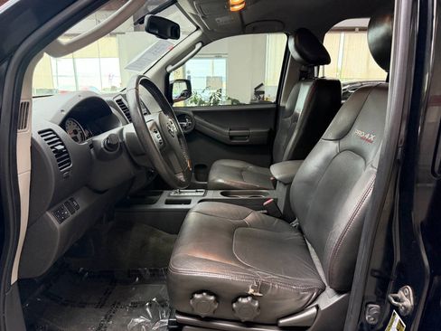 Used 2011 Nissan Xterra PRO-4X w/ Pro-4x Leather Pkg AWD/4WD image 11