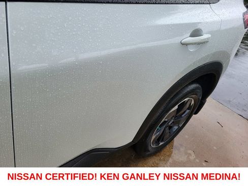 Certified 2026 Nissan Rogue SV AWD/4WD image 12