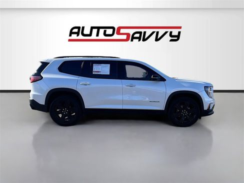 Used 2024 GMC Acadia Elevation w/ Black Edition image 8