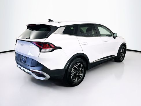 Used 2025 Kia Sportage LX FWD image 9