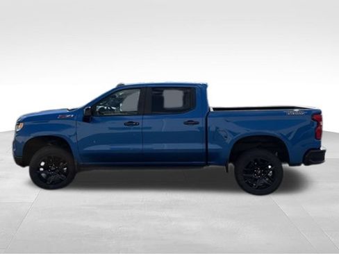 Used 2023 Chevrolet Silverado 1500 LT Trail Boss w/ LT Trail Boss Premium Package AWD/4WD image 6