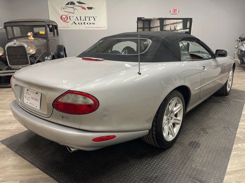 Used 2000 Jaguar XK8 Convertible image 30