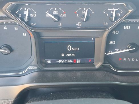 Used 2021 GMC Sierra 1500 AT4 w/ AT4 Preferred Package image 16