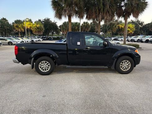 Used 2017 Nissan Frontier SV RWD image 4