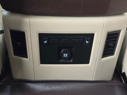 Used 2018 RAM 2500 Laramie w/ Cold Weather Group AWD/4WD image 21